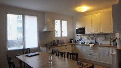 キッチンで調理ができます。