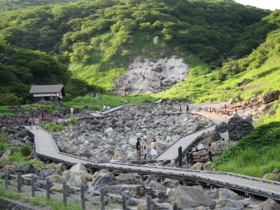 大自然と昔の人の思いを感じさせる光景