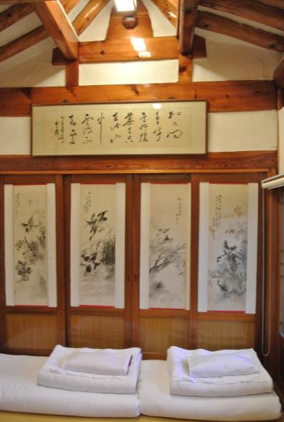 お布団は自分で敷きます