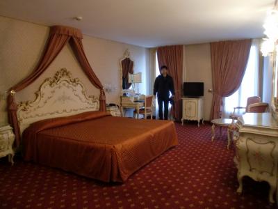 ヴェネチアン家具が可愛い！