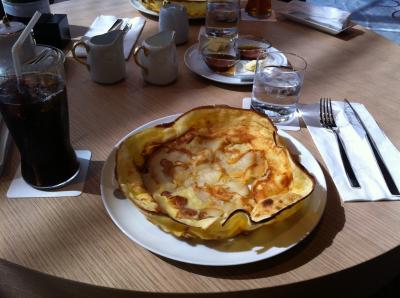 珍しいパンケーキを食べました。