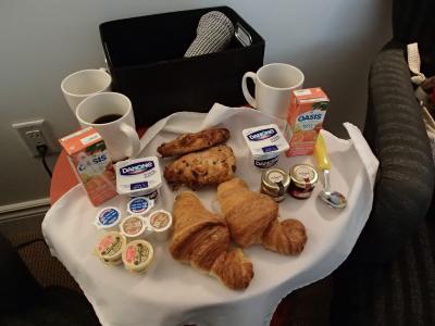 バスケットで届く朝ご飯