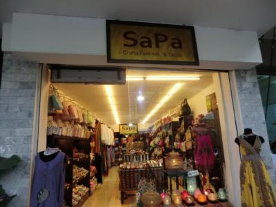 私達が利用したのはトン・タット・ティエップ通りのファニーの横のお店でした。ドン・コイ通りにもありますね!