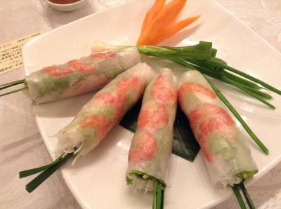 建物がオシャレ、でも音が響く。