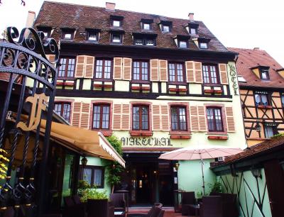 リトル・ヴェニス沿いの静かなホテル