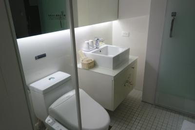 タオルは洗面台の下に仕舞ってあります