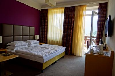 シンプルだが清潔な部屋