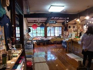 尾瀬沼の風景にマッチした長蔵小屋