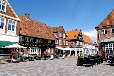 大聖堂の広場のわきにある