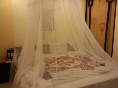 蚊帳付ベッド