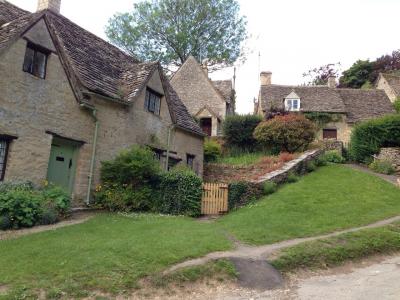 小さな可愛い村です。