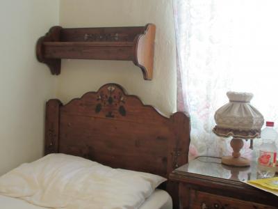 アンティークな家具類