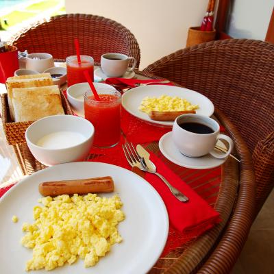 朝食は部屋の前で