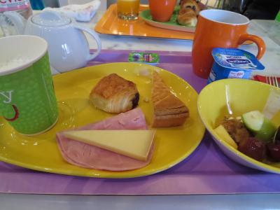 朝食。ガトーバスクもありました。