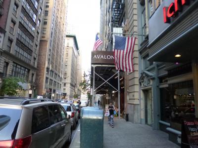 32stを歩き、ホテルのまえの道路から撮影