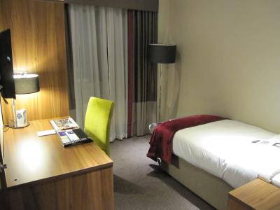 シンプルで飽きのこない客室内