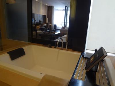 Bathroomと部屋が繋がってる