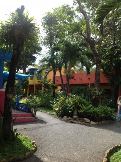 カラフルな外観