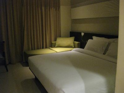 シンプルで清潔感のある客室。