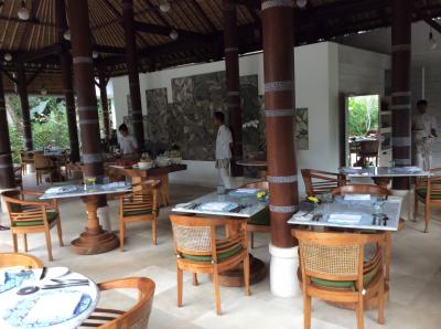 朝食レストラン