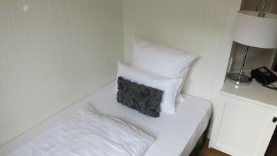 シングルベットで狭い