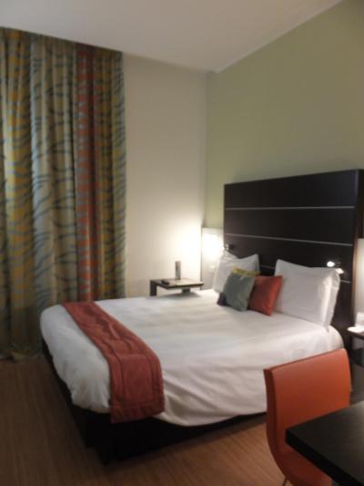 バスタブつきの部屋はダブルベッドになるといわれました