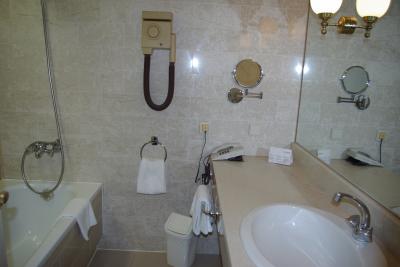 ごく普通のバスルームです。