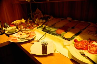 朝食も美味しかったです^^地下にありました。