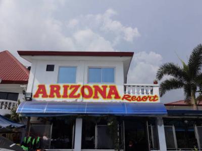 フローティングバーのあるホテル