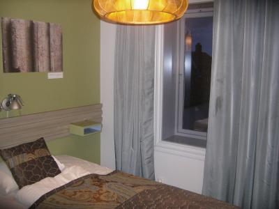 シングル204号室です。清潔で快適でした。