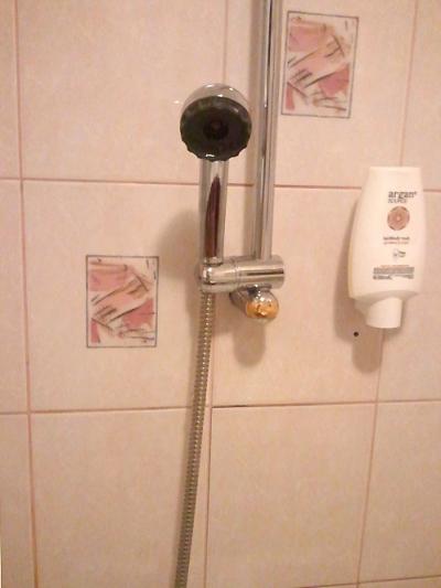 着脱式のシャワーヘッド