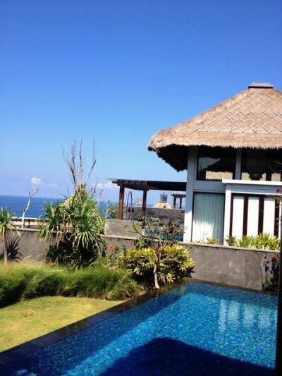 テラスからみたプライベートプール