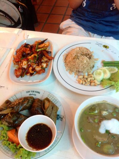 世界中から人が集まります