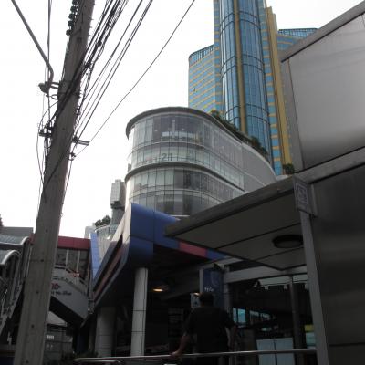 ターミナル２１