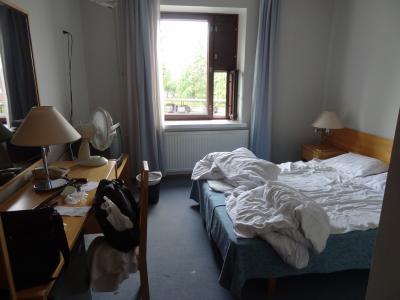 汚れた画面で申し訳ないが、まずますの広さ