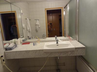 洗面台も広く使いやす