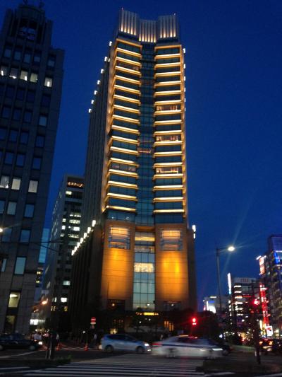 ラグジュアリーホテルで名物満喫