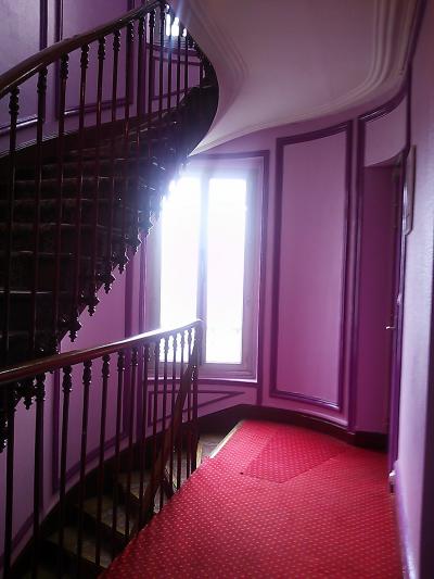 ちょっと古めのエコノミーホテル