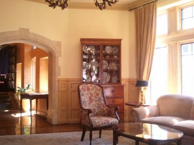 ホテル1階の待合室