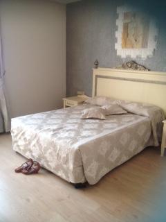 ベットもきれい。