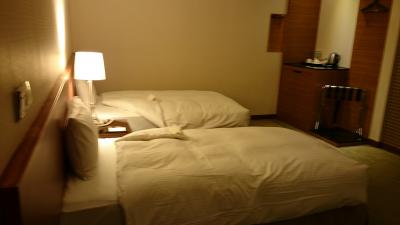 スーツケース2個、広げても大丈夫な広さ