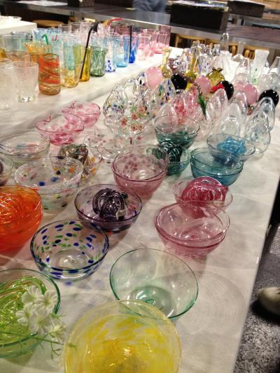 伊豆で吹きガラスが体験できる。