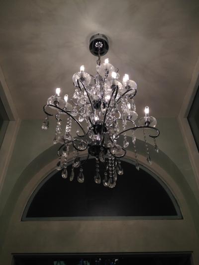 入口のシャンデリア