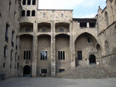 旧市街のひっそりとした見所