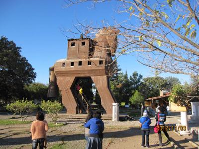 これが有名な「トロイの木馬」、少し残念