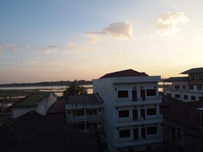 屋上からメコン川