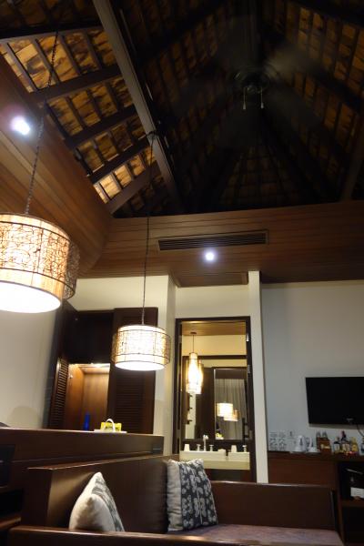 天井が高い客室