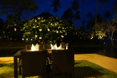 夜のレストラン