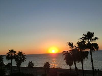 部屋から見えた朝陽?