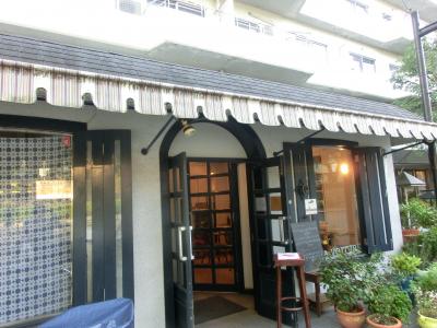 知る人ぞ知る日本にタルトタタンを最初に紹介したお店です。